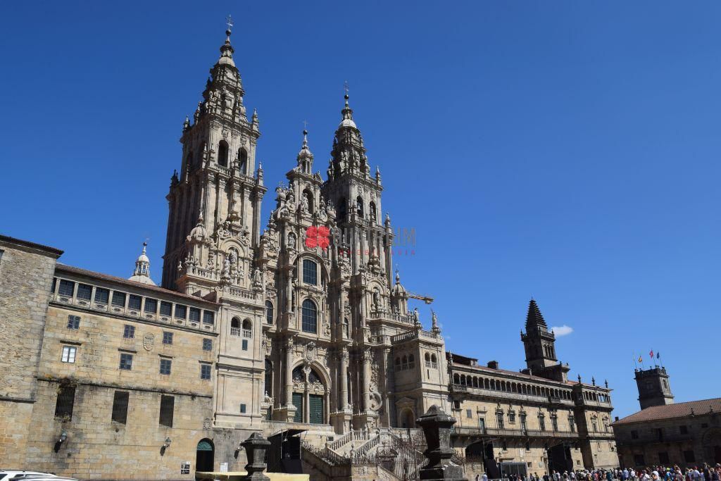 Vista exterior de Casa o xalet en venda en Santiago de Compostela  amb Jardí privat