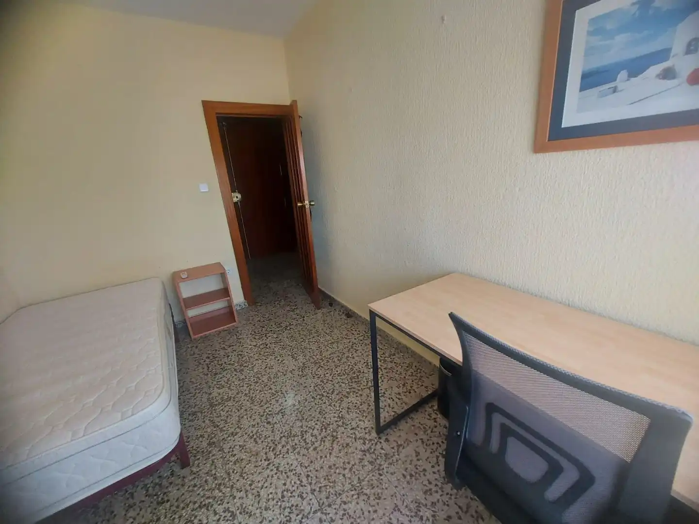 Dormitori de Pis de lloguer en Jaén amb Moblat i Balcó