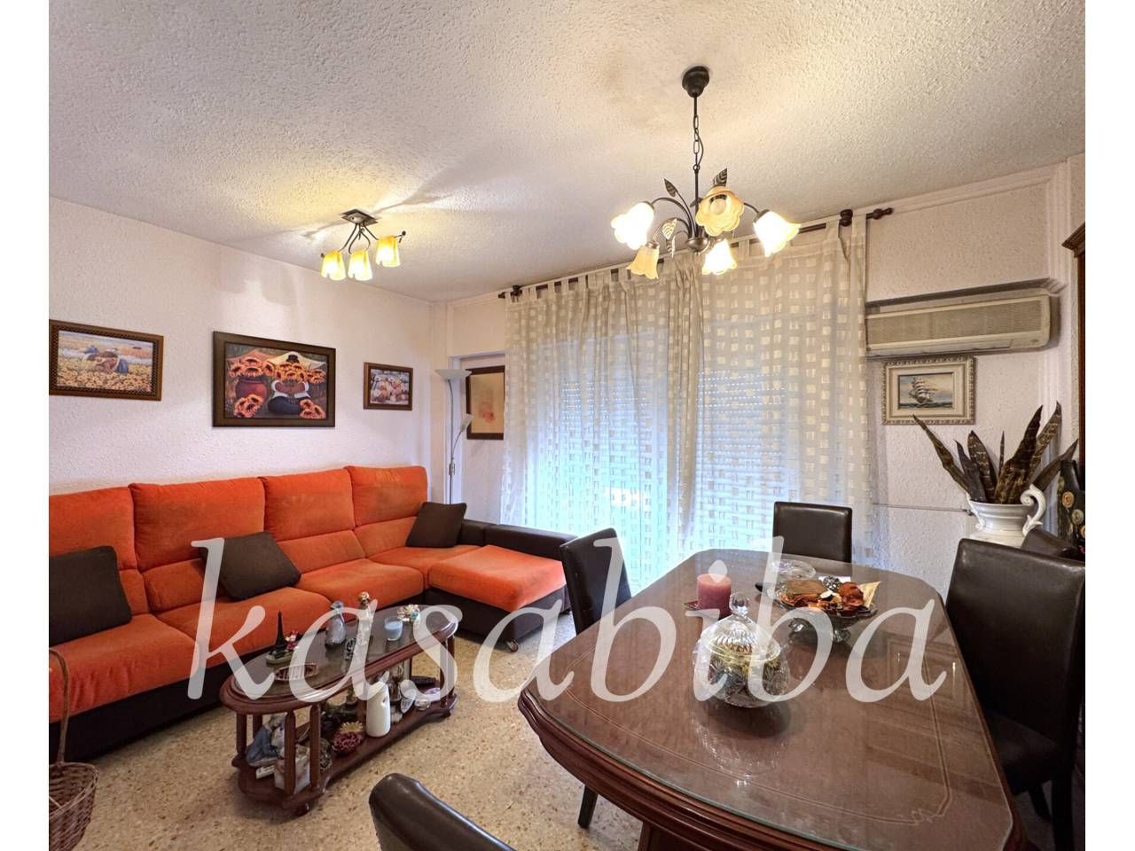 Habitación de Piso en venta en  Valencia Capital con Balcón