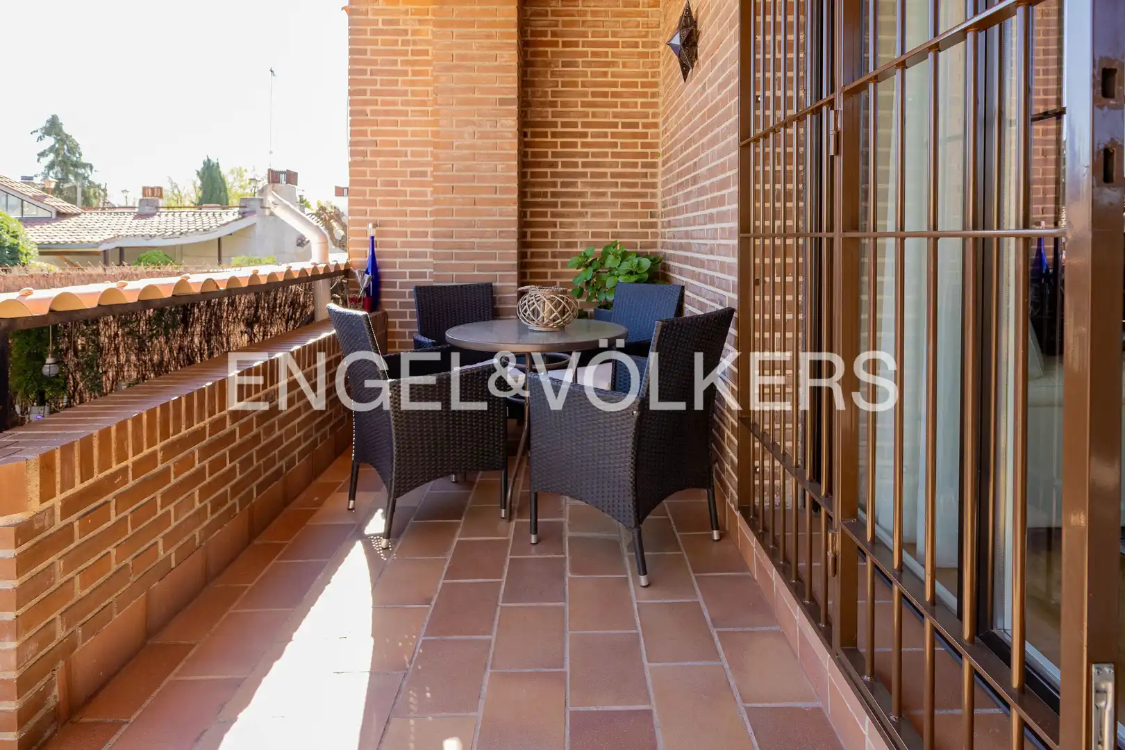 Terrassa de Casa adosada en venda en Las Rozas de Madrid amb Aire condicionat, Calefacció i Jardí privat