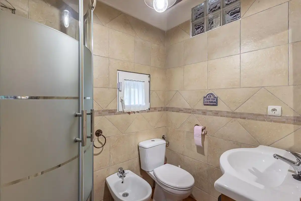 Baño de Finca rústica en venta en Güéjar Sierra