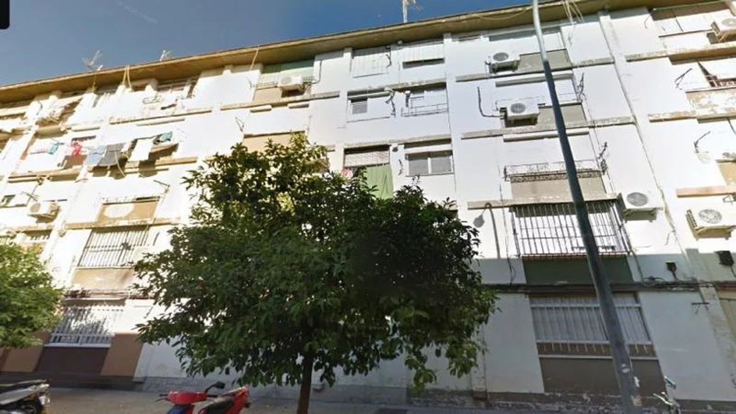 Vista exterior de Pis en venda en  Sevilla Capital