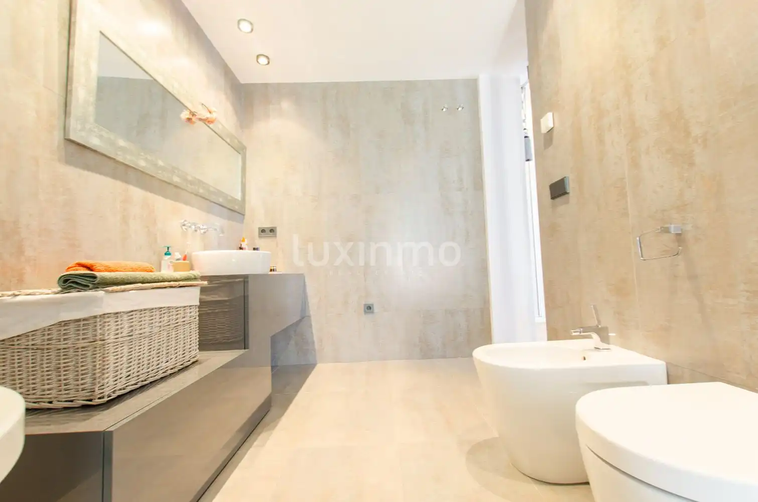 Badezimmer von Haus oder Chalet zum Verkauf in Altea mit Klimaanlage, Heizung und Privatgarten