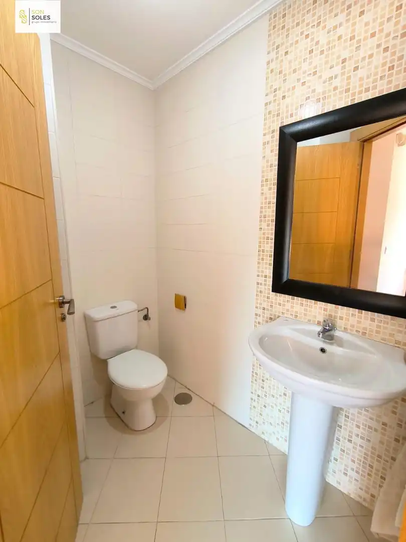 Baño de Dúplex en venta en Santa Cruz de Bezana con Calefacción, Terraza y Alarma