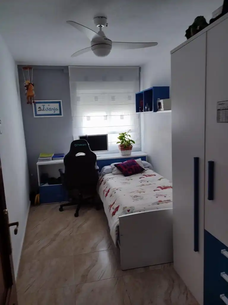 Bedroom of Flat for sale in Córdoba  with Air Conditioner, Furnished and Balcony