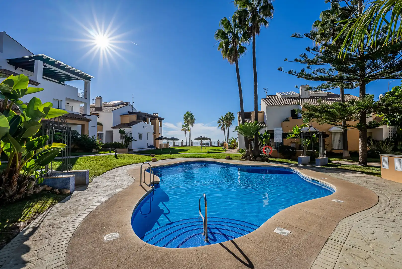 Adossat amb piscina en venda a Elviria - Cabopino, imagen 2
