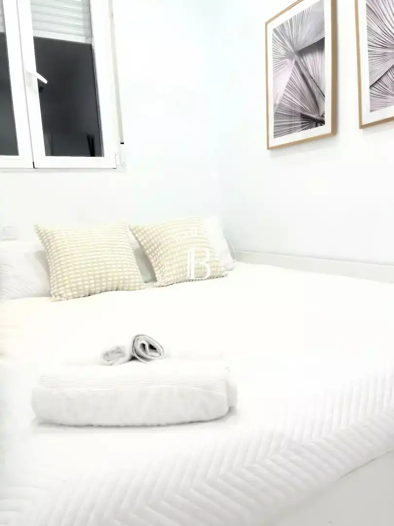 Bedroom of Flat for sale in Madrid  with Air Conditioner, Heating and Furnished