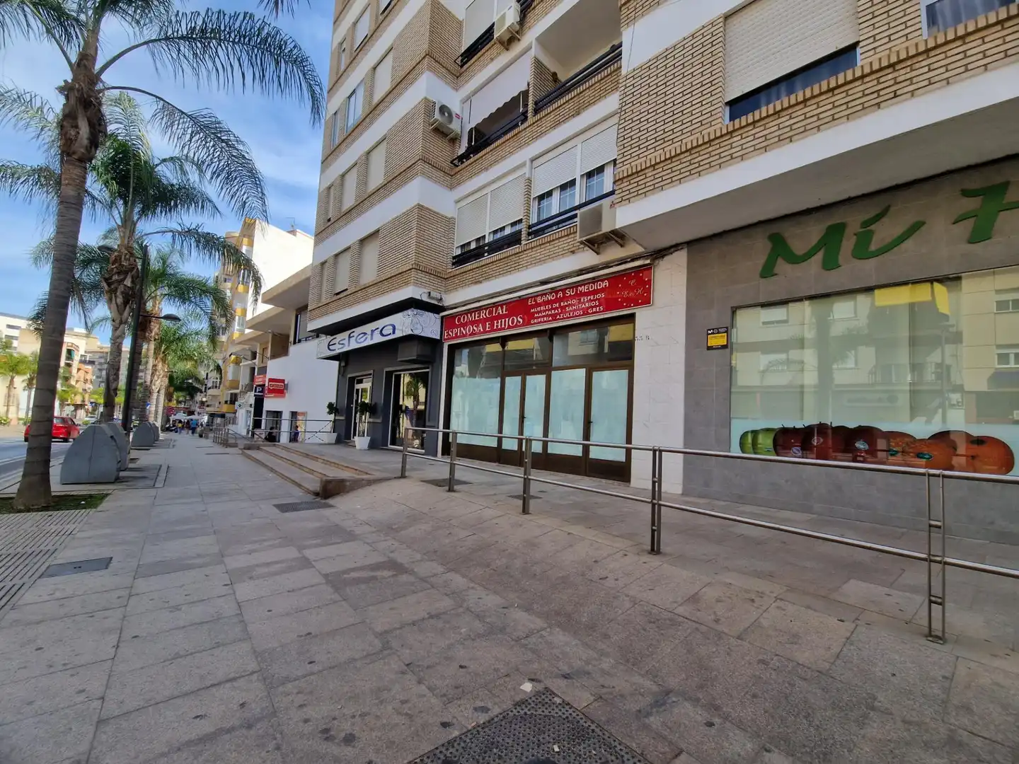 Local comercial en venda a Avenida SALOBREÑA 25, imagen 3