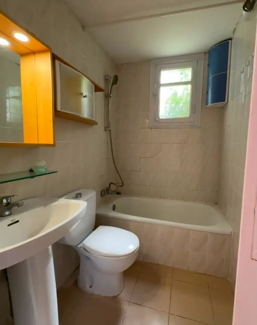 Baño de Piso en venta en Sant Cugat del Vallès con Calefacción, Trastero y Horno