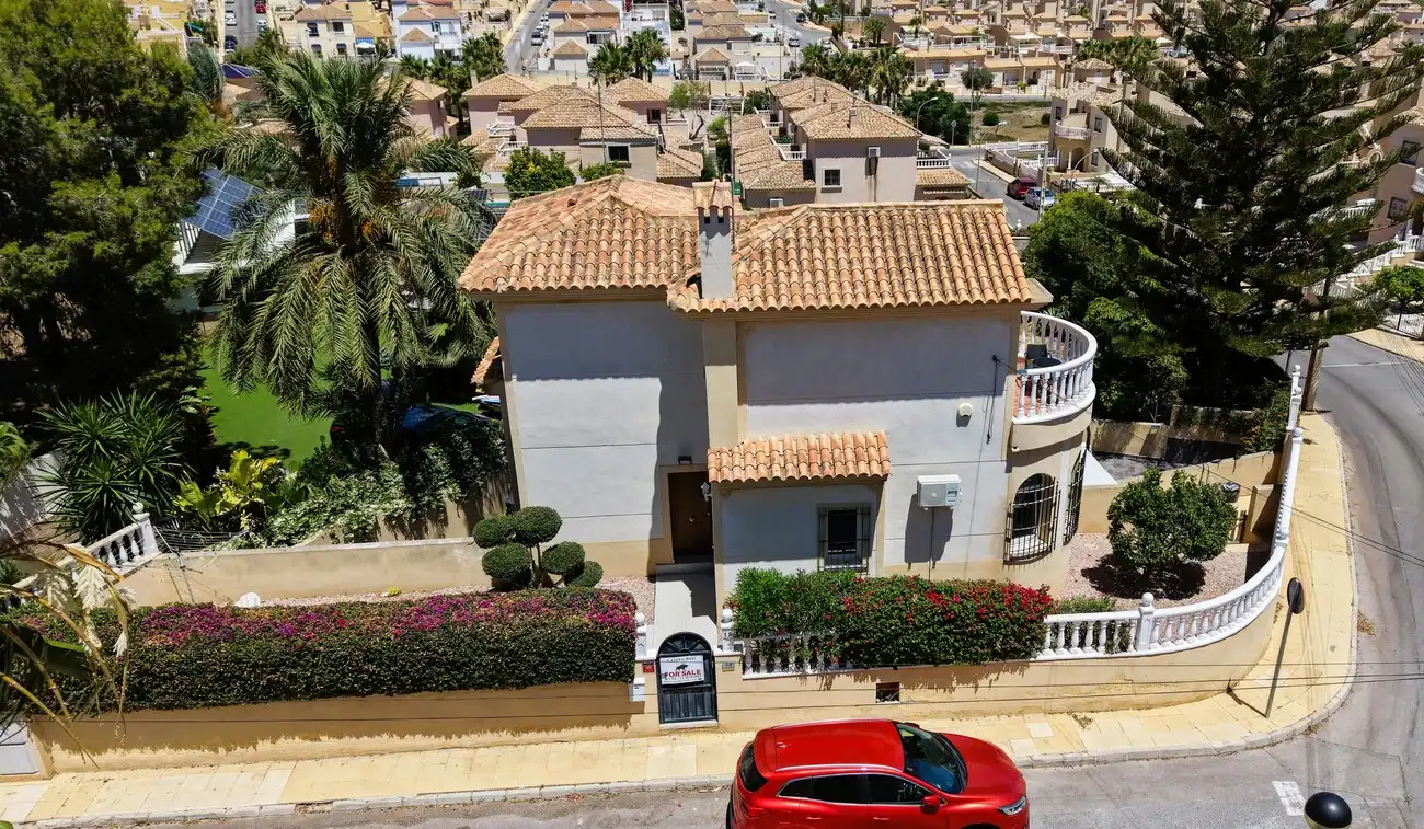 Casa amb piscina en venda a San Miguel de Salinas, imagen 3