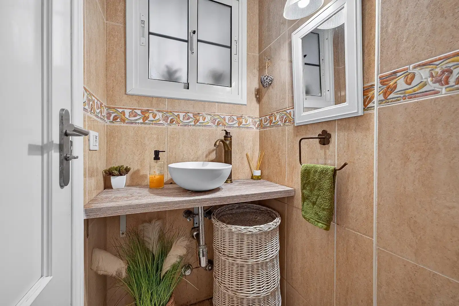 Baño de Apartamento en venta en Granadilla de Abona con Terraza, Amueblado y Horno
