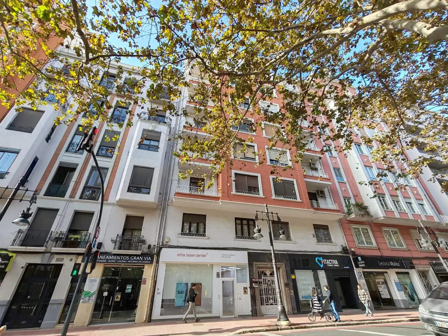 Vista exterior de Oficina de alquiler en Valencia con Aire acondicionado