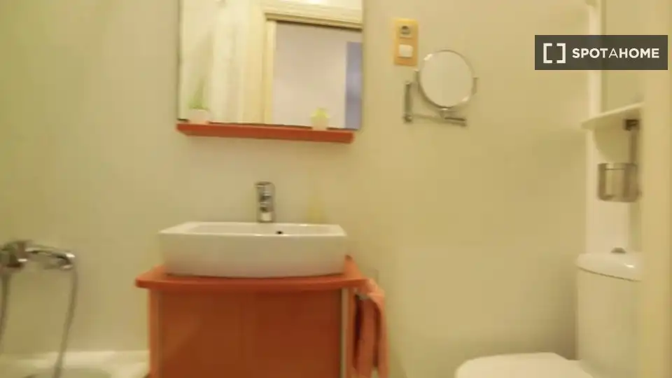 Flat with terrace to rent in Sants - Montjuïc, imagen 3