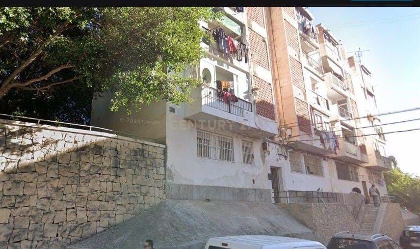Vista exterior de Piso en venta en Alicante / Alacant