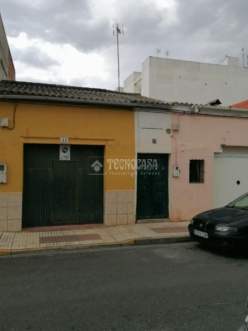 Vista exterior de Casa adosada en venta en La Rinconada