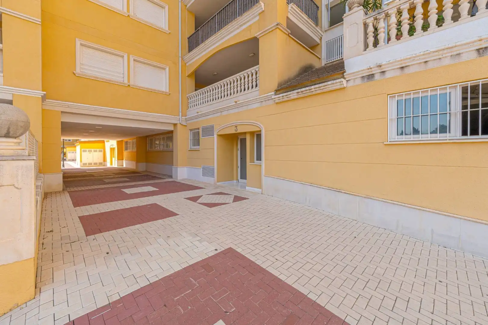 Vista exterior de Apartament en venda en Dénia amb Aire condicionat i Piscina comunitària