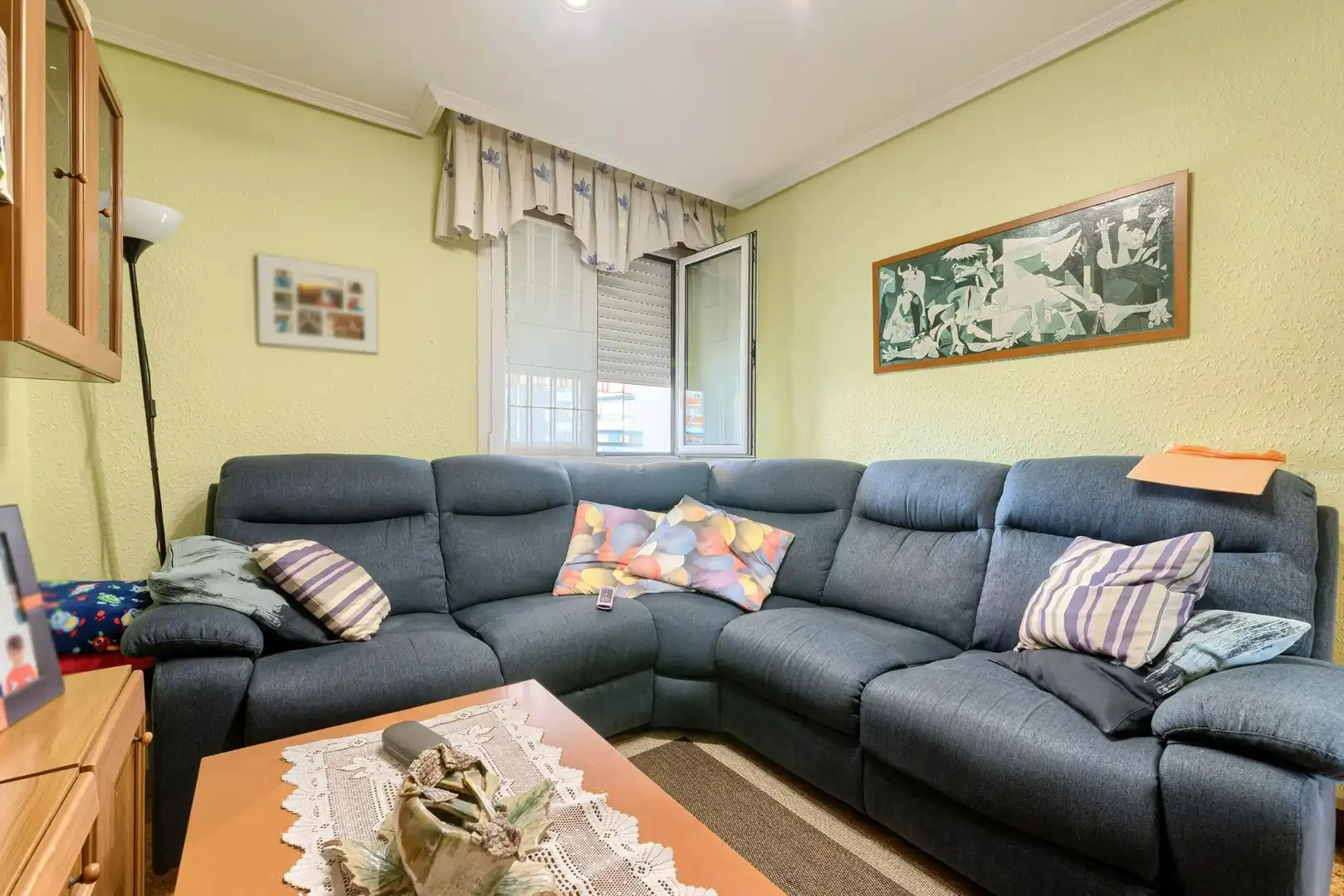 Sala de estar de Piso en venta en Barakaldo  con Calefacción, Jardín privado y Terraza