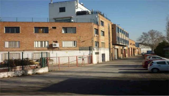 Nave industrial en Venta en Avda / Mollet en Santa Perpètua de Mogoda