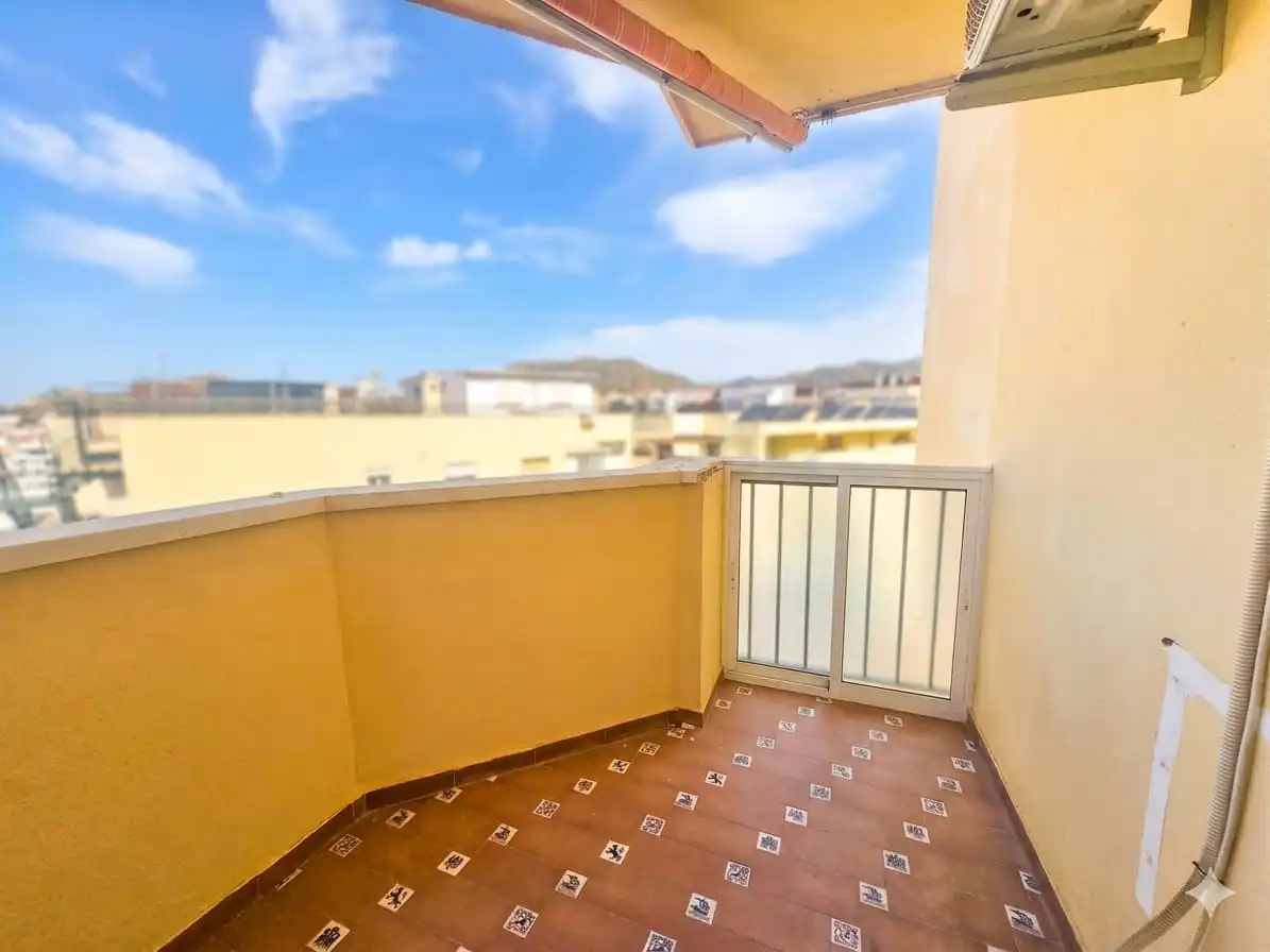 Terrasse von Wohnung zum Verkauf in Rincón de la Victoria mit Klimaanlage, Terrasse und Möbliert