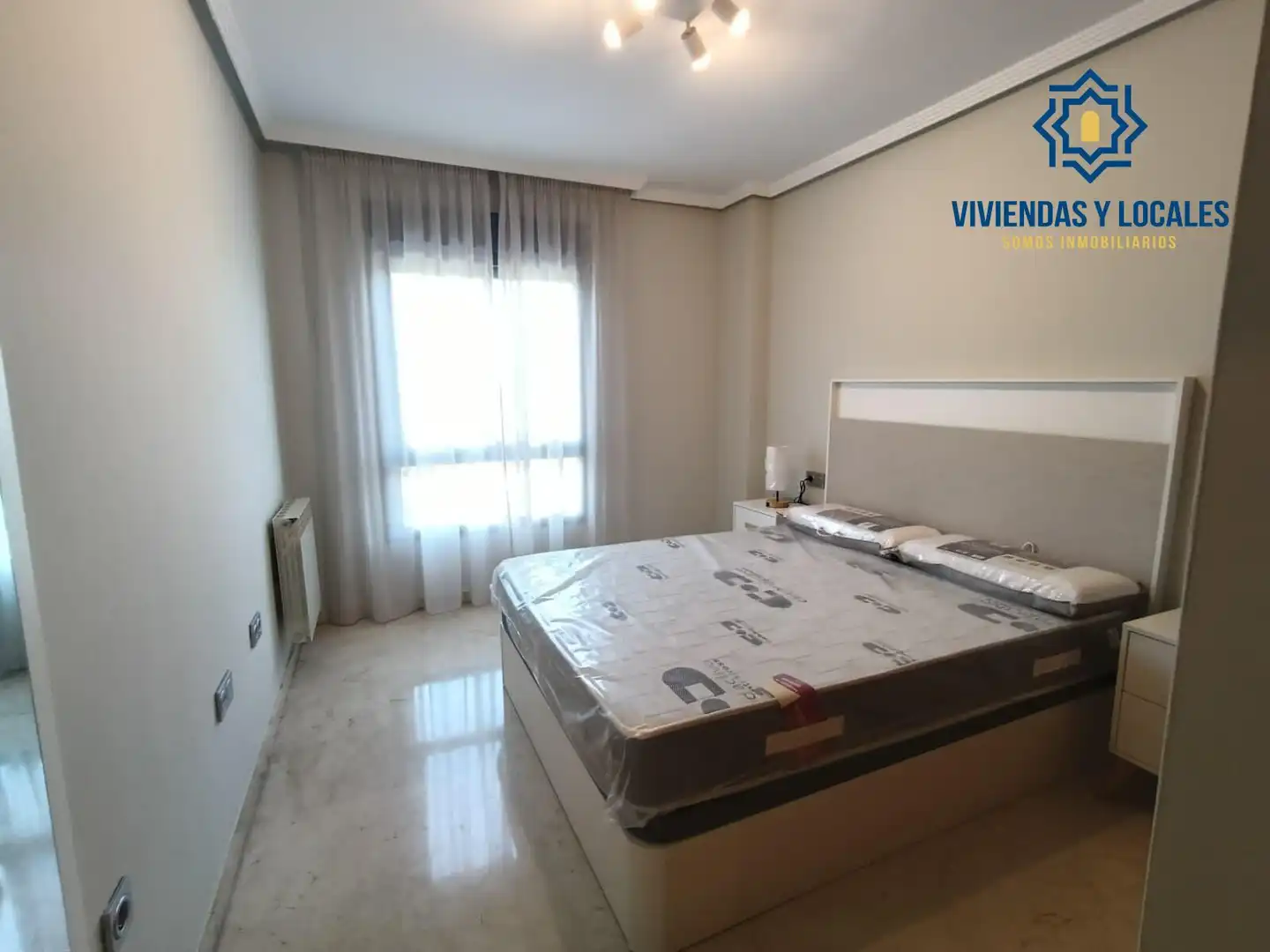 Bedroom of Flat for rent in Granada  with Air Conditioner, Heating and Furnished