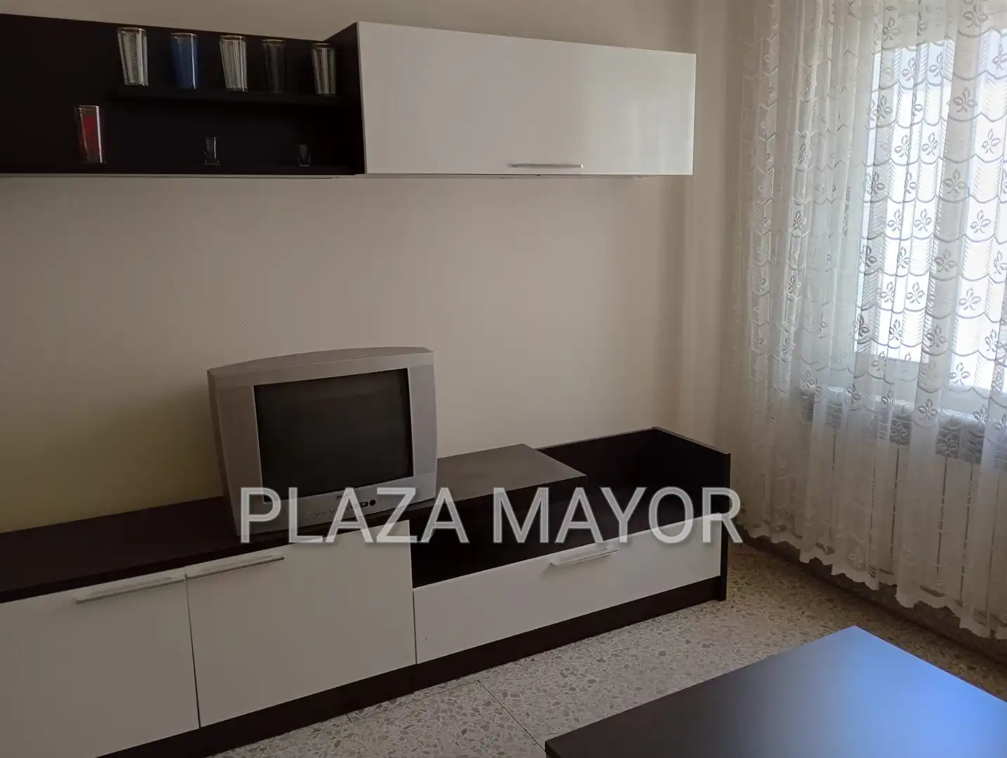 Sala d'estar de Pis en venda en Salamanca amb Calefacció i Moblat
