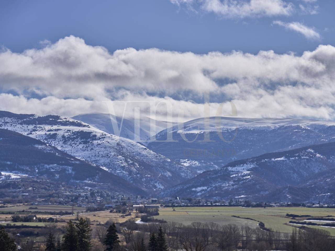 Exterior view of Single-family semi-detached for sale in Puigcerdà  with Heating, Parquet flooring and Terrace