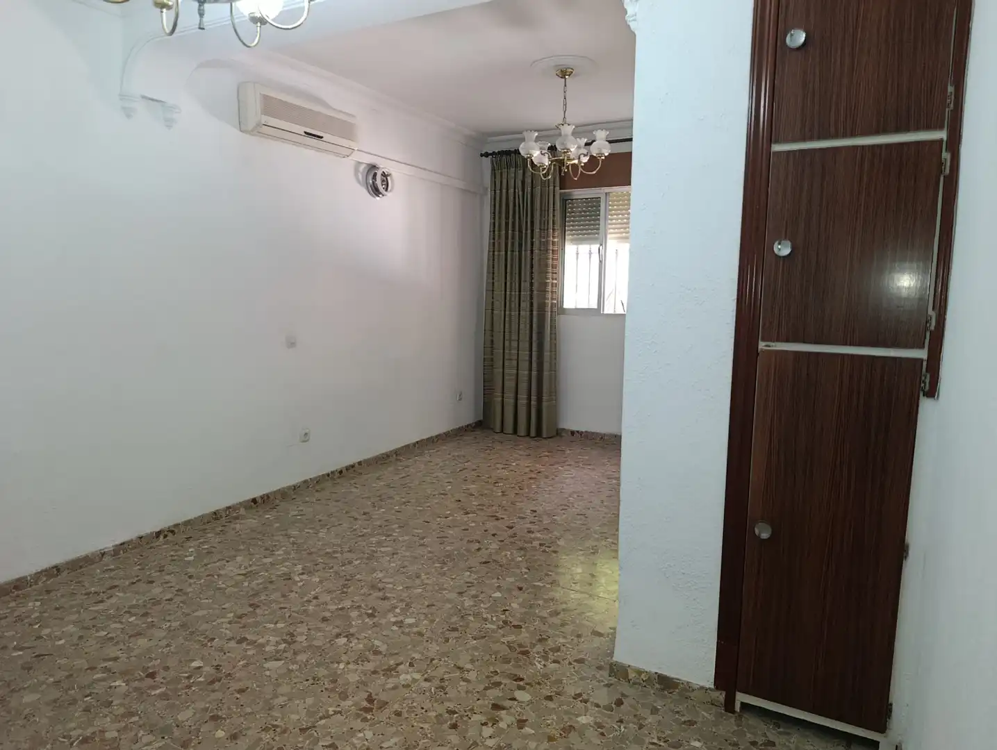 Living room of Flat for sale in Dos Hermanas  with Air Conditioner