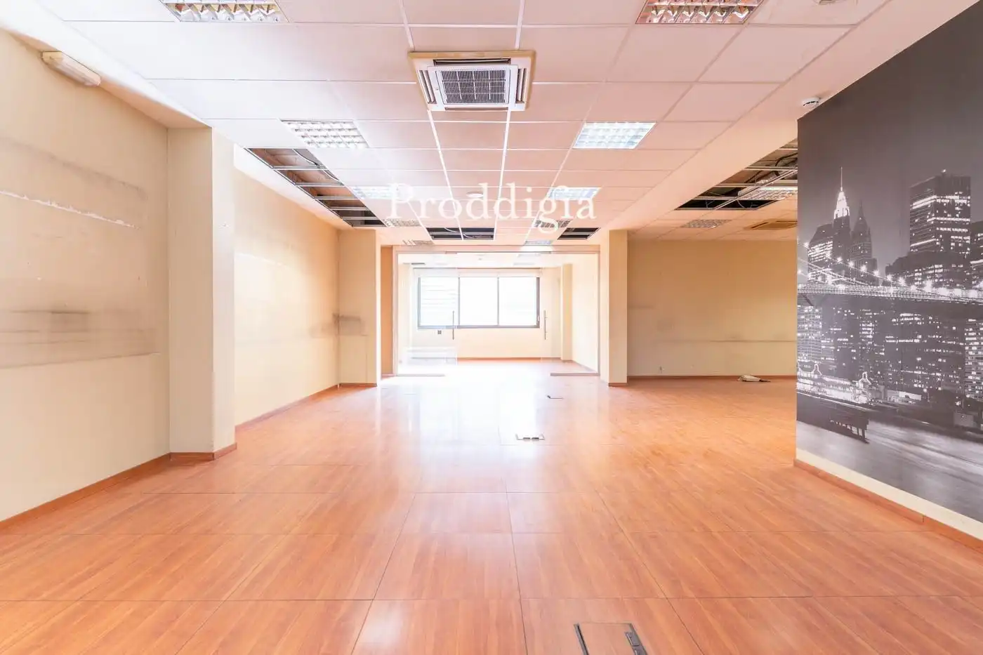Büro zur Miete in Sant Cugat del Vallès mit Klimaanlage und Heizung