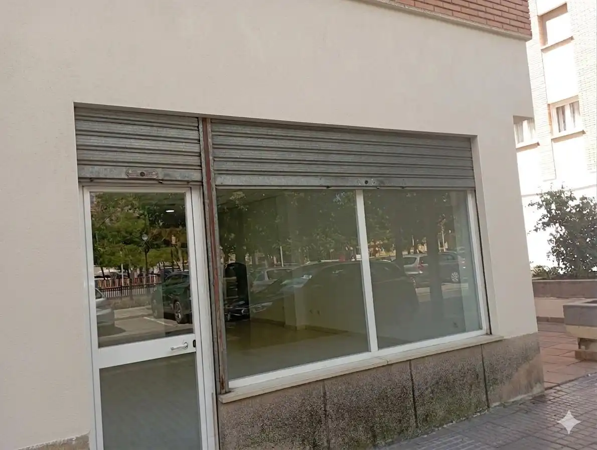 Local comercial de lloguer a Noroeste, imagen 2