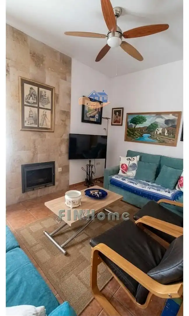 Sala de estar de Casa o chalet en venta en Gerena con Aire acondicionado, Jardín privado y Trastero