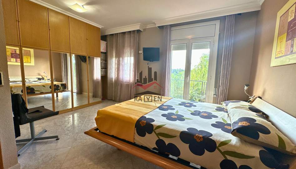 Foto 1 de Piso en venta en Pení, Eixample - Horta Capallera, Girona