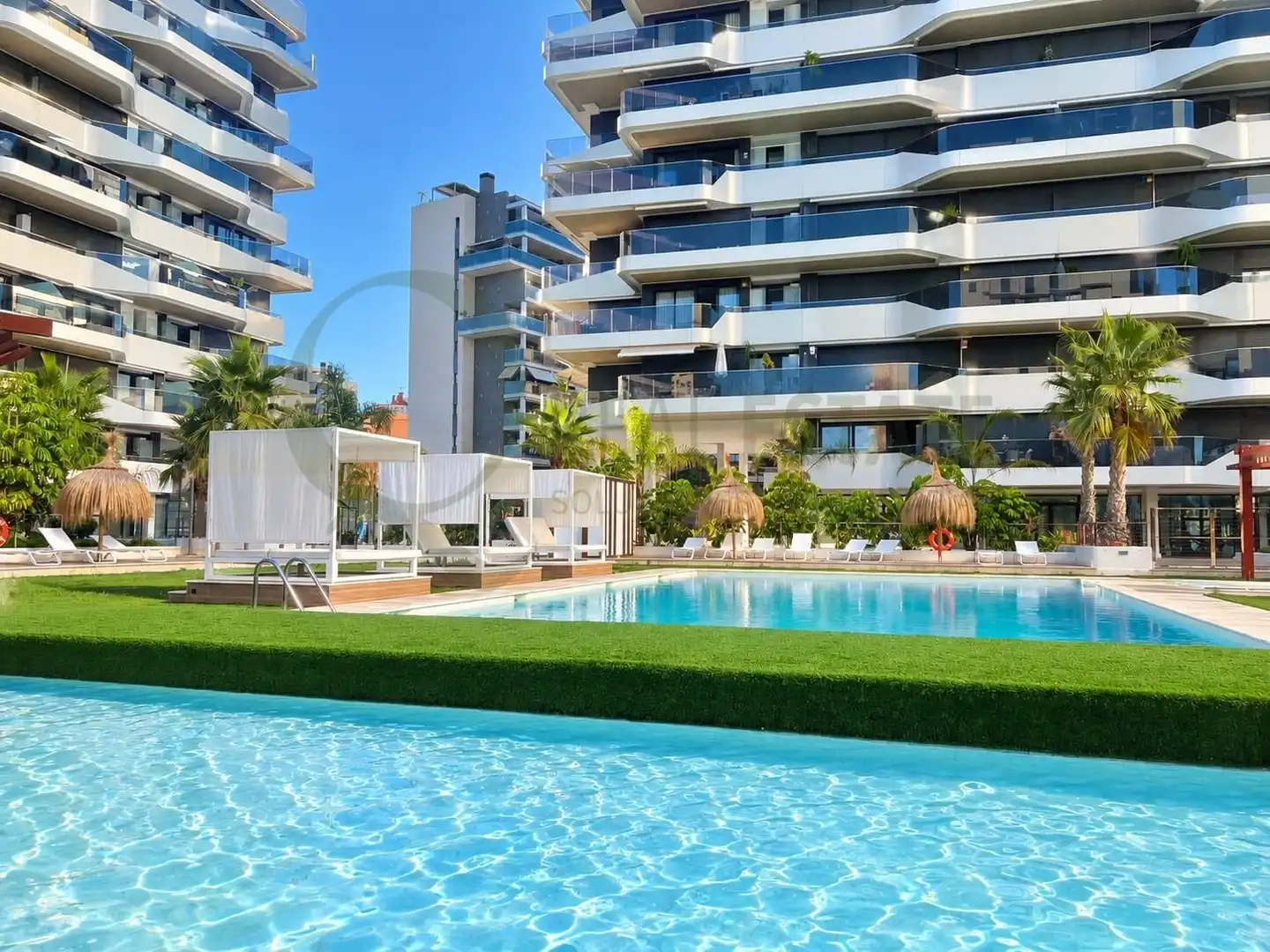 Ático con terraza en venta en Calle Calle Periodista Tirso Marín Sessé, imagen 3