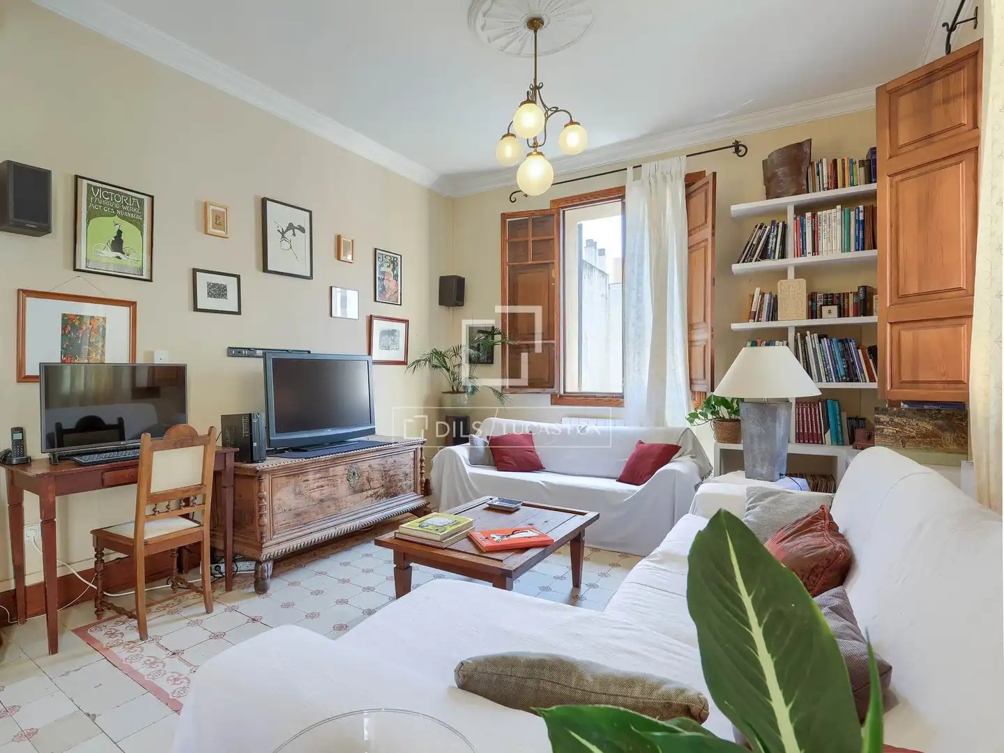 Piso con terraza en venta en Llevant, imagen 8
