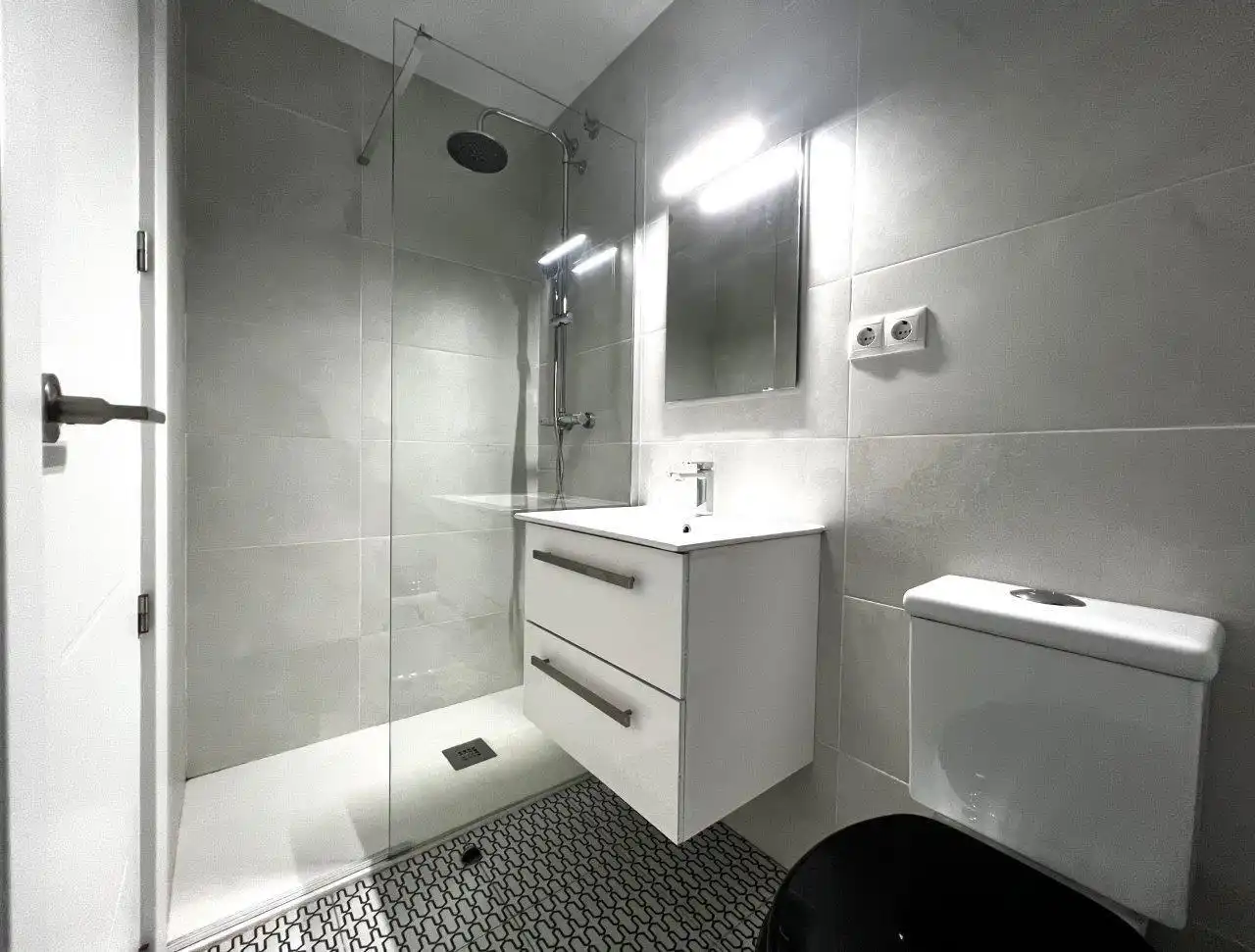 Bathroom of Study for sale in Molins de Rei  with Air Conditioner