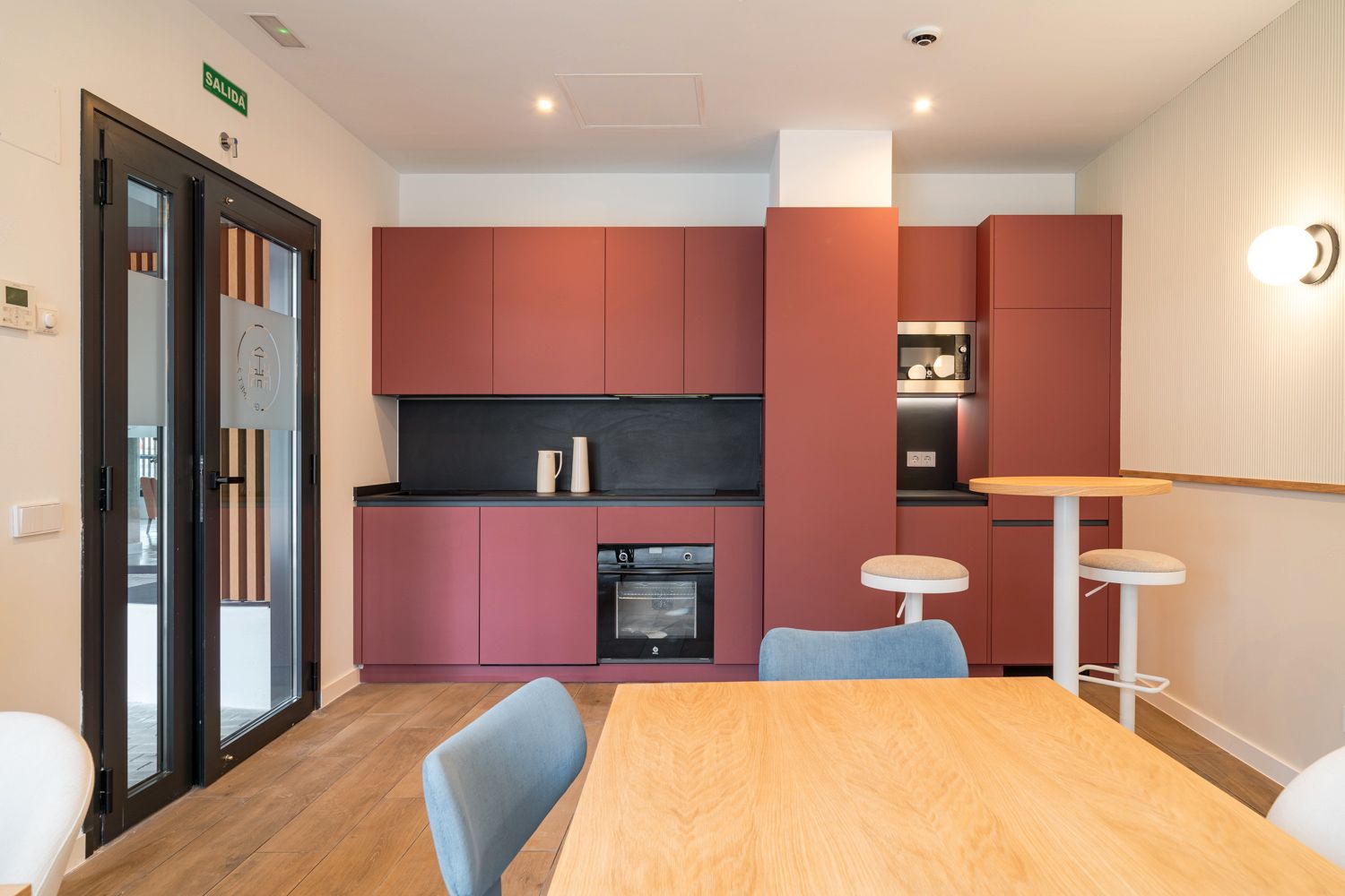 Kitchen of Flat to rent in  Madrid Capital  with Air Conditioner, Heating and Private garden