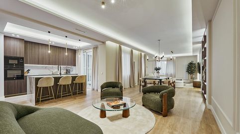 Piso de 3 habitaciones y balcón en Barrio de Salamanca