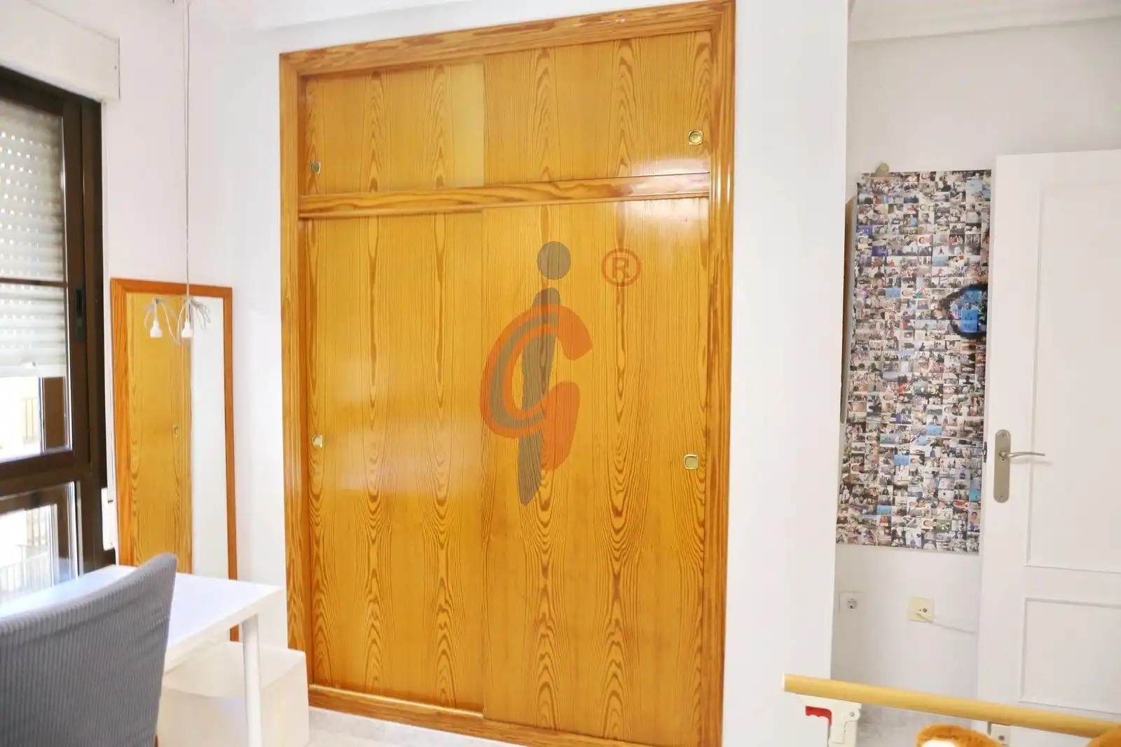 Wohnung zum Verkauf in Guardamar del Segura mit Terrasse, Abstellraum und Möbliert