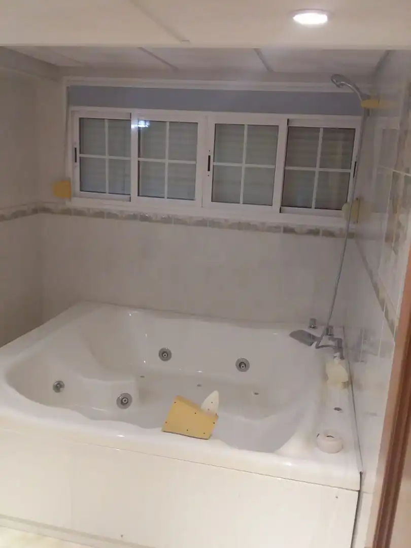 Bathroom of Flat for rent in Málaga  with Furnished