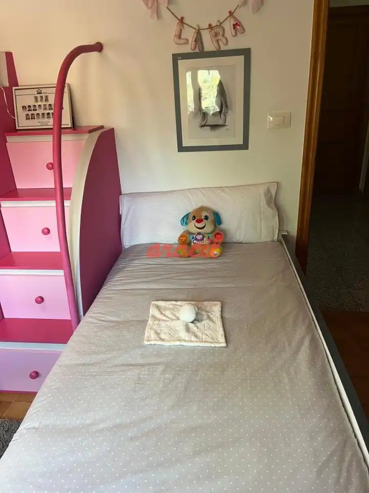 Dormitori de Casa o xalet de lloguer en Ourense Capital  amb Calefacció, Jardí privat i Terrassa