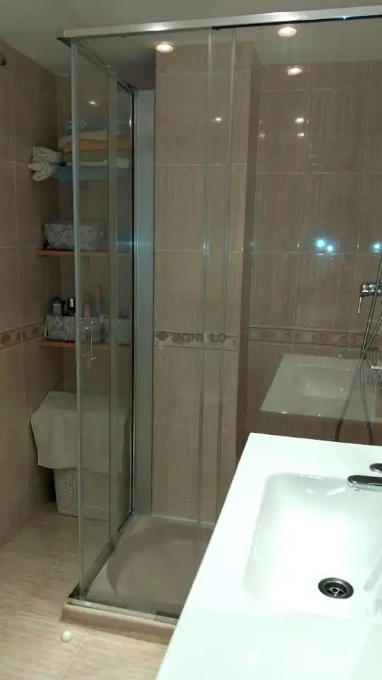 Baño de Piso en venta en Moncofa con Terraza, Piscina y Amueblado