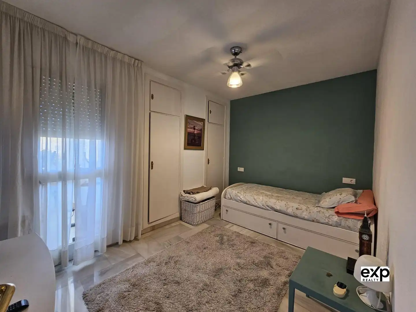 Bedroom of Flat for sale in Fuengirola  with Air Conditioner, Swimming Pool and Furnished