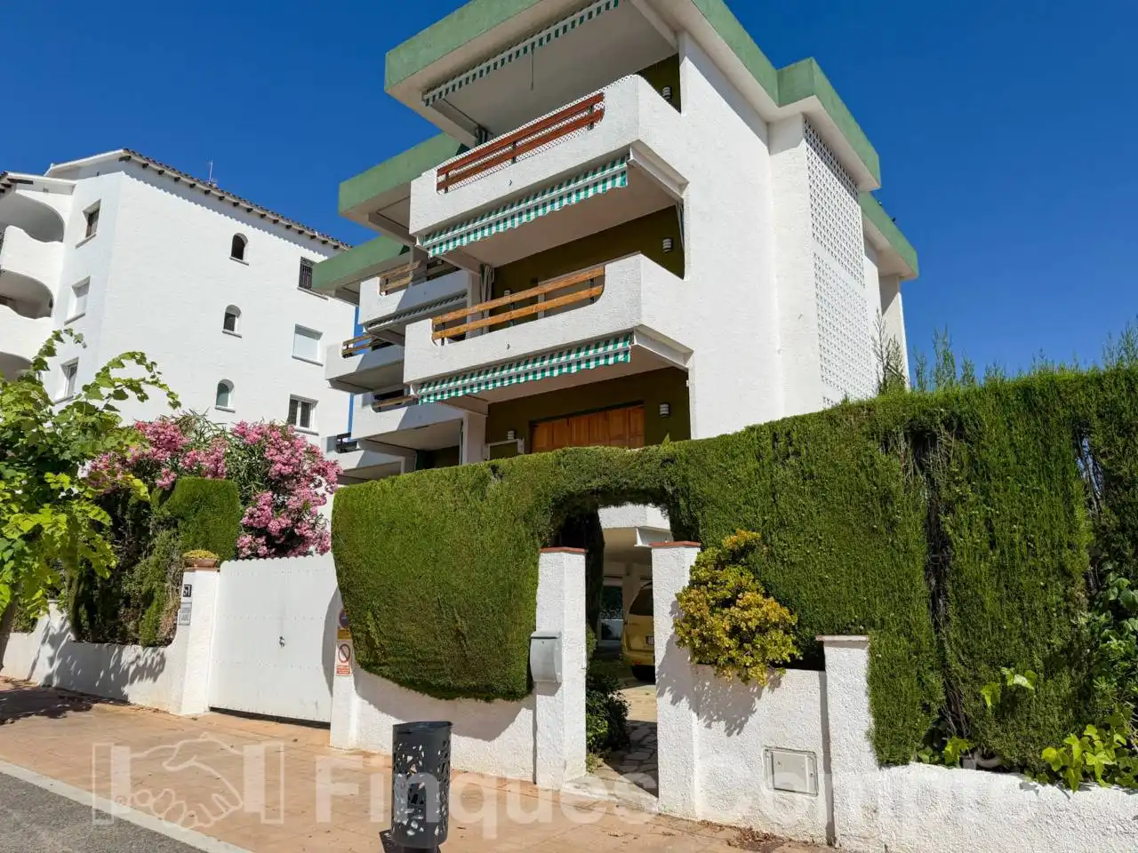 Vista exterior de Apartament en venda en Roda de Berà amb Terrassa i Moblat