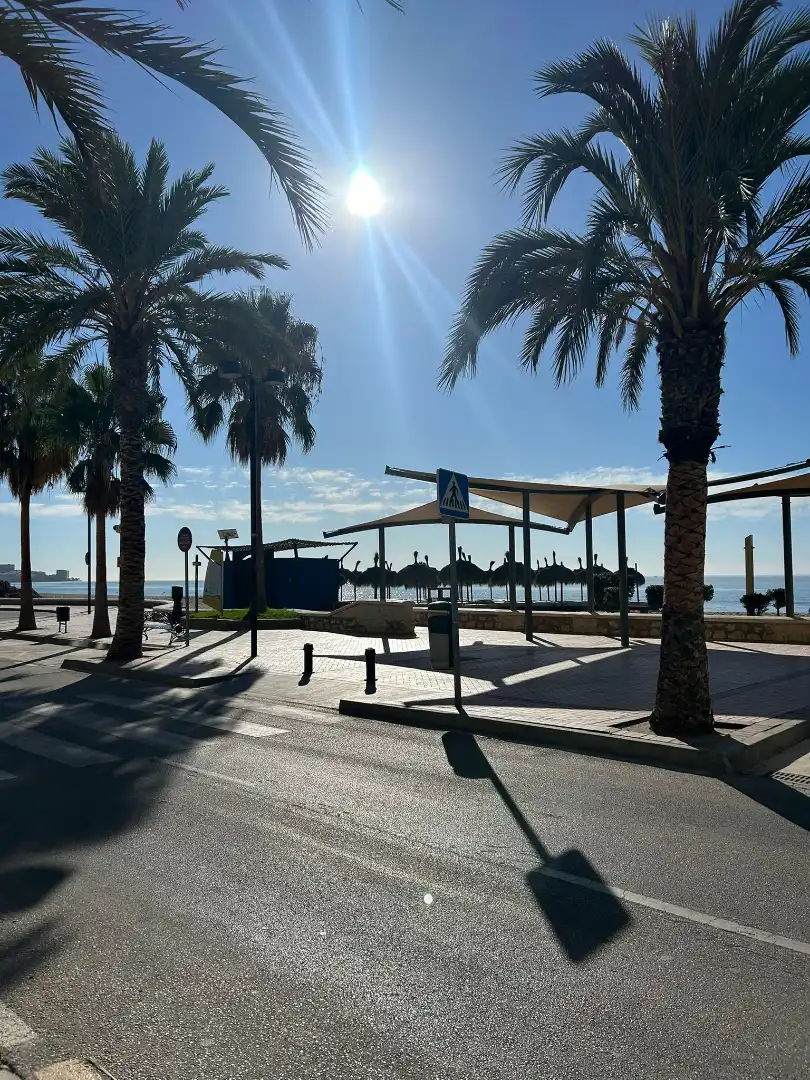 Vista exterior de Piso de alquiler en Fuengirola con Aire acondicionado, Terraza y Amueblado