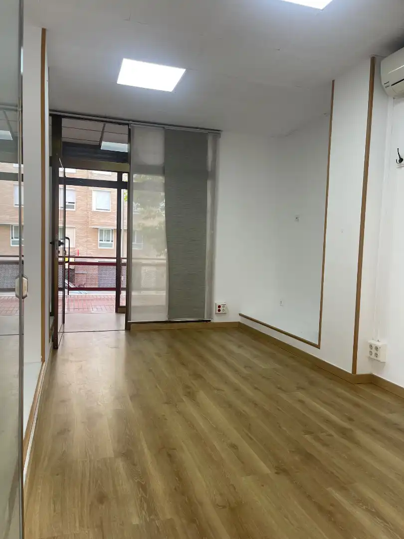 Local de lloguer en Sant Andreu de la Barca, Barcelona