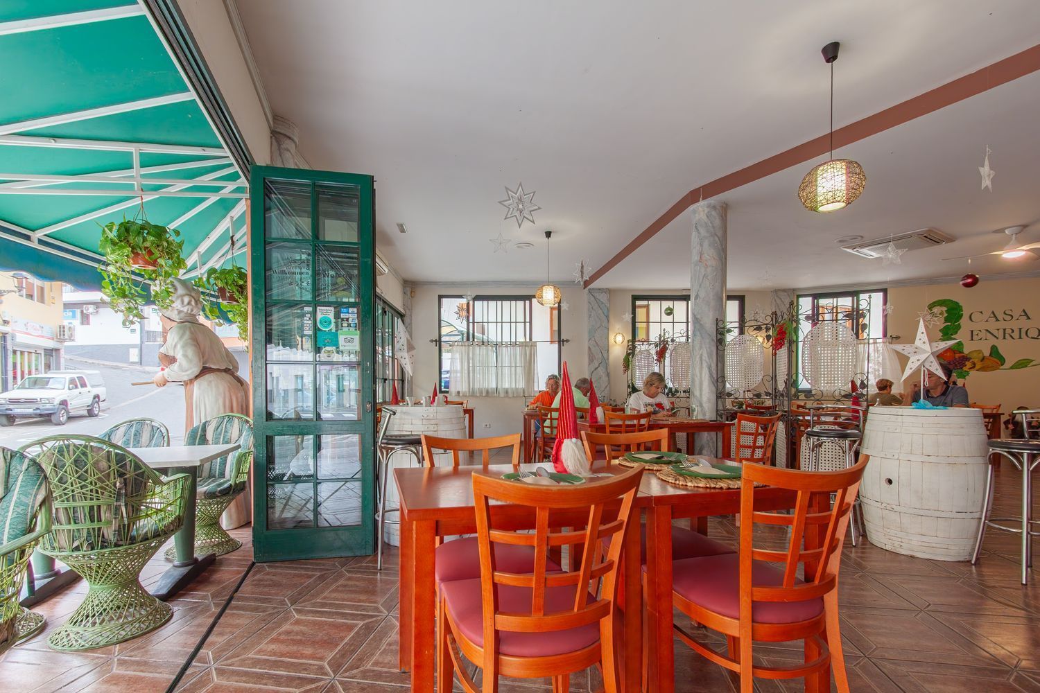 Premises for sale in Mogán  with Air Conditioner and Furnished