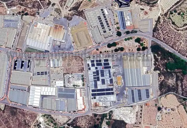 Nau industrial en venda a Crevillent