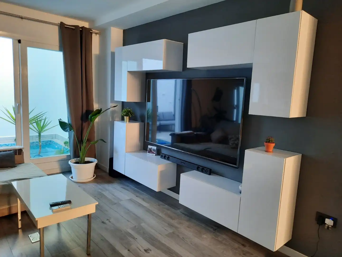 Sala de estar de Casa o chalet en venta en Dos Hermanas con Aire acondicionado, Calefacción y Jardín privado