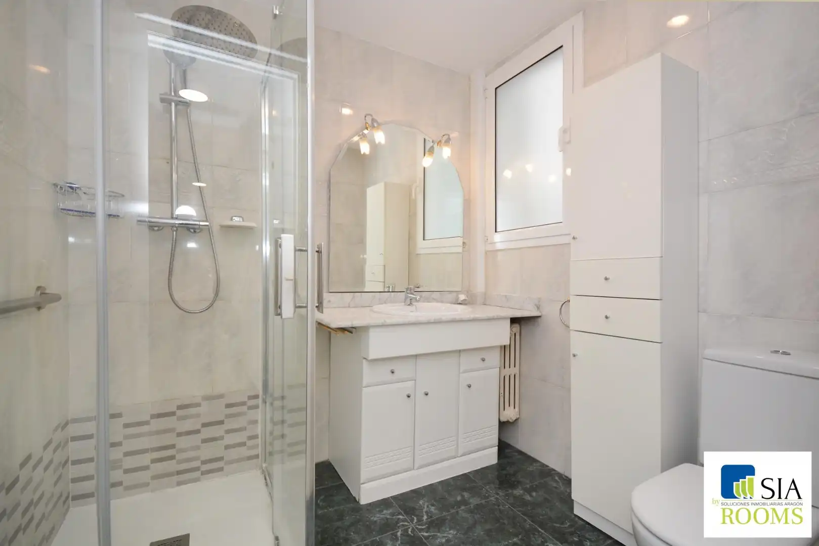 Baño de Piso para compartir en Zaragoza con Calefacción, Terraza y Amueblado