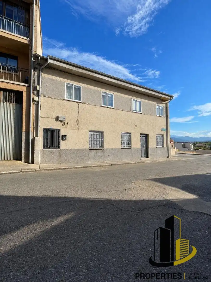 Haus zum Verkauf in Guijuelo, imagen 41