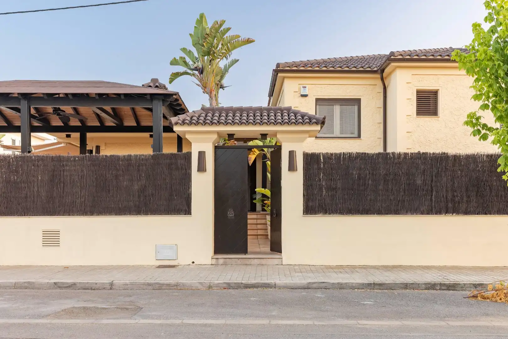 Vista exterior de Casa o chalet en venta en Chilches / Xilxes con Aire acondicionado, Jardín privado y Terraza
